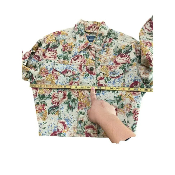 Vintage Lizwear Floral Denim Button-Up Cropped Jacket Size Small Petite - Picture 4 of 5
